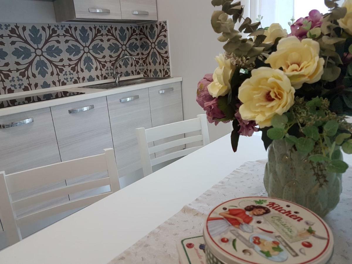 Affitta Camere Da Nonna Maria レージナ エクステリア 写真